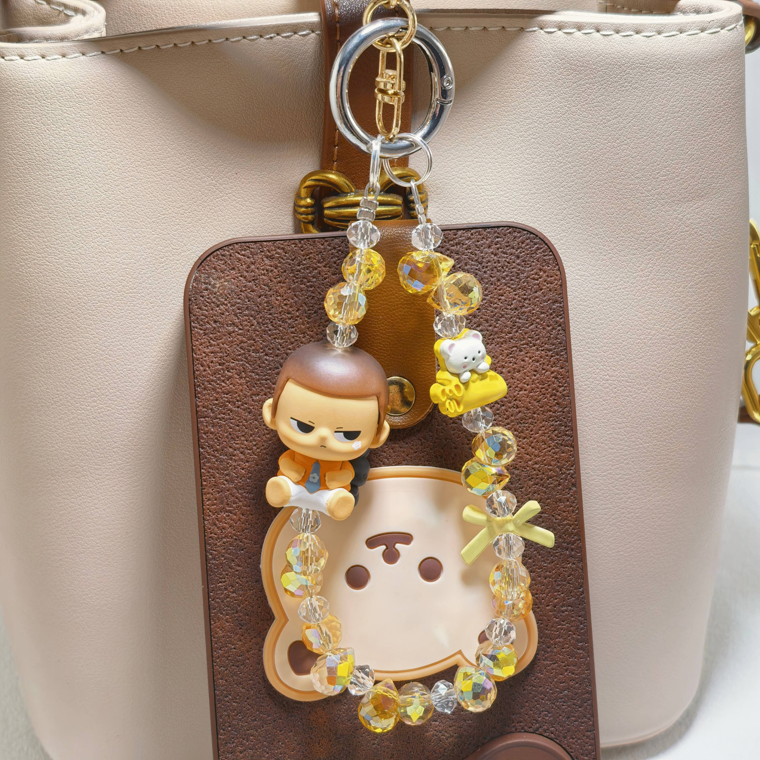 Tie My Tie with This Mobile Phone Pendant to Prevent It From Getting Lost. It's a Beautiful Crystal Design